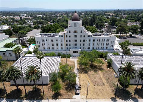 Pasadena Declares Abandoned St Luke Hospital A ‘nuisance Calls For