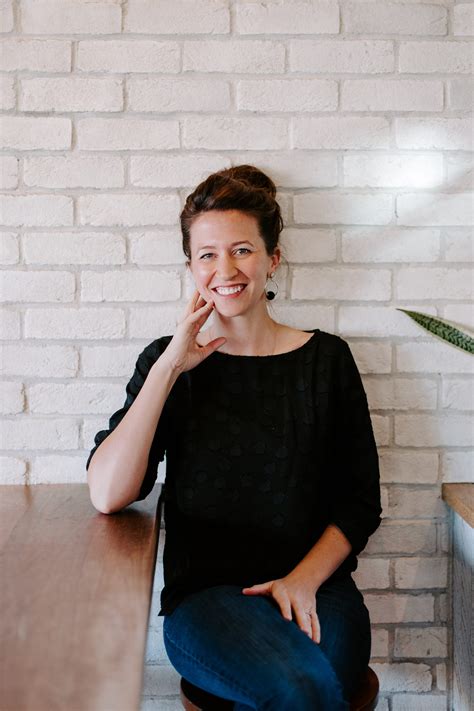 Kelly Nolan – Medium