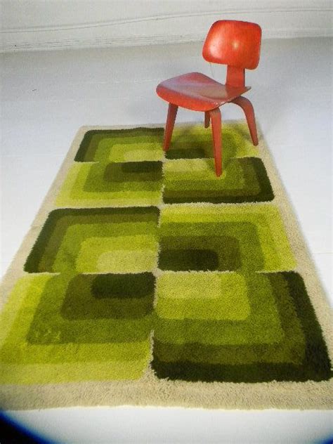 16 Green Geometric Abstract Panton Era 70s Shag Rug 2200 Campbells