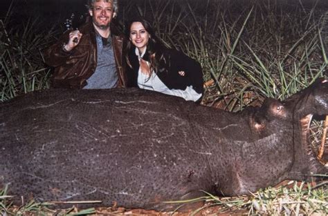 Filtran Fotos De Victoria Vanucci Y Mat As Garfunkel Cazando En Africa