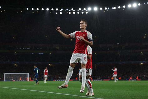 Champions League Vola L Arsenal Il Salisburgo Vince Al Da Luz Pari