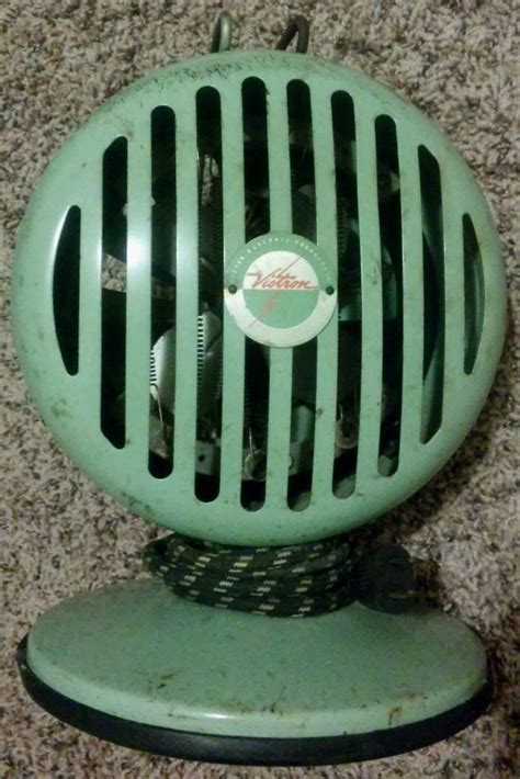 Rare Vintage Victor Electric Products Inc Metal Floor Heater H 1357