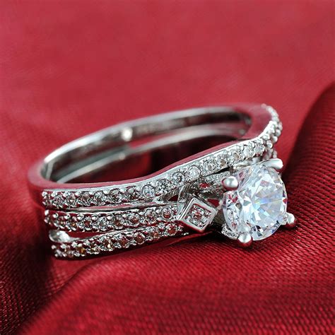 Jual Cincin Berlian Silver Emas Putih Perhiasan Imitasi Wanita Elegan