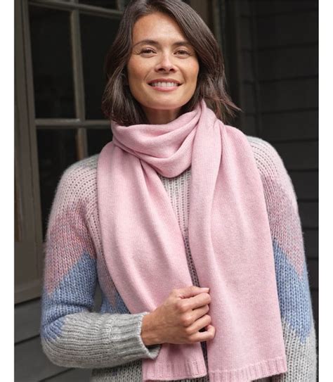 Light Pink Marl Womens Essential Lambswool Scarf Woolovers Au