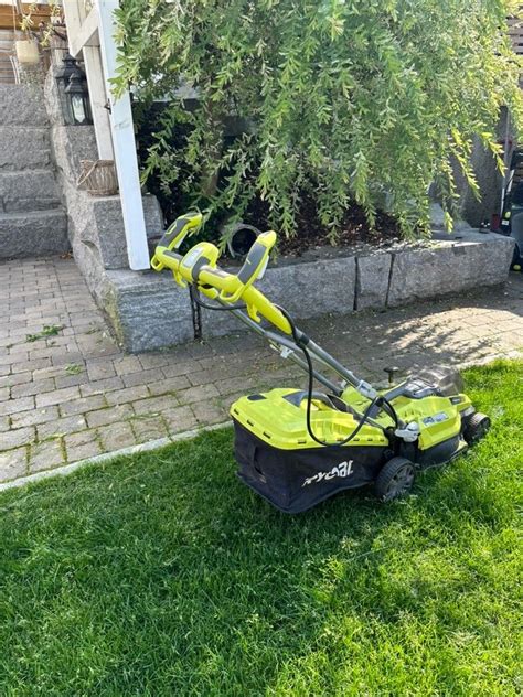 Ryobi Gressklipper 36cm 18v x2 Hybrid går på ledning eller batteri