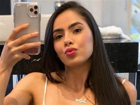 Juliana Bonde Recebe Nude De Famoso No Direct E Avalia