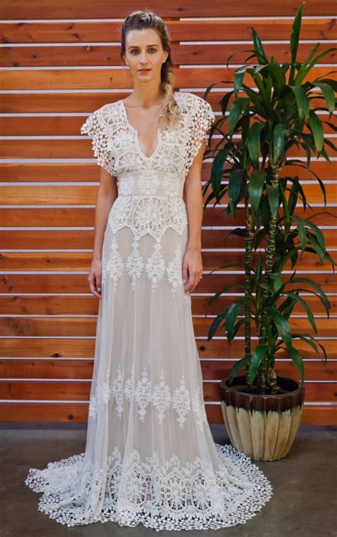 30 Romantic Bohemian Wedding Dresses For Your Big Day