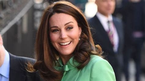 Italian Tabloid Weve Got Pregnant Bikini Photos Of Kate Middleton The Frisky