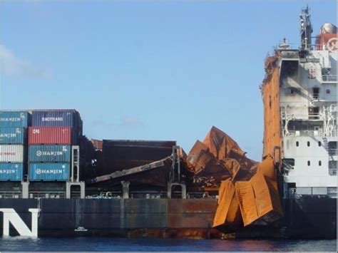 Accidents With Container Ships 95 Pics Izismile