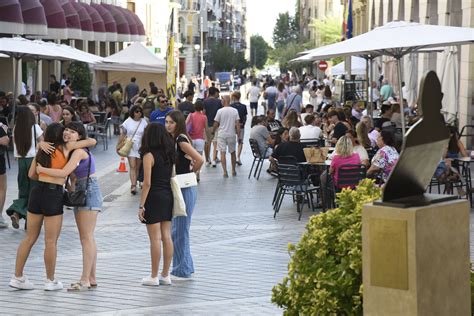 San Lorenzo Arranca En Huesca Con Alerta De Calor M S De Socios