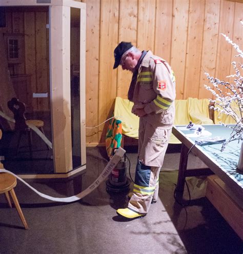 Keller Auspumpen Im Ortsteil Steuer Freiwillige Feuerwehr Annaberg