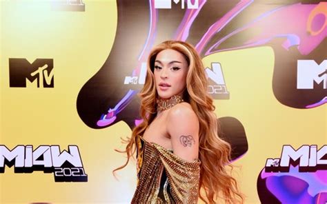 Pabllo Vittar Todos Os Looks Da Artista Do Ano Do Mtv Miaw