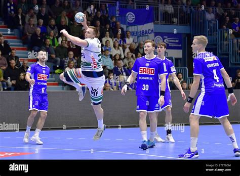 Nils Roeller Frisch Auf Goeppingen Hebt Am Kreis Ab Handball Dhb