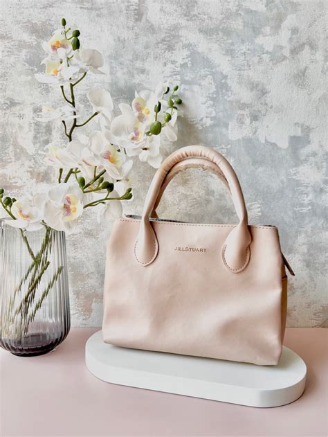 Jill Stuart Fesyen Wanita Tas Dompet Di Carousell