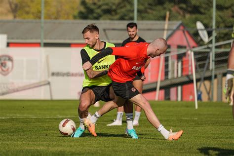 Gaziantep FK yarın Beşiktaş a konuk olacak Önce Vatan Gazetesi