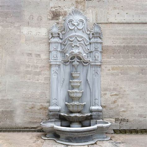 6 Ingenious Wall Fountains Design Ideas For Your Garden