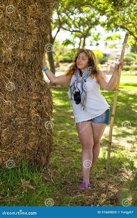 In The Countryside On A Hot Day Stock Image Image Of Countryside Stroll 31669835