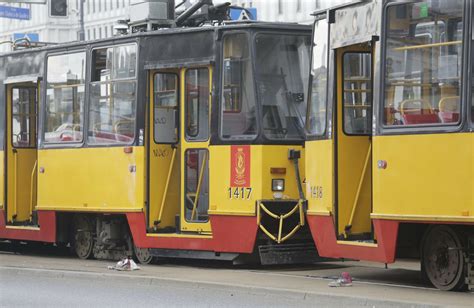 Tragiczny Wypadek W Warszawie Tramwaj Potr Ci Rowerzyst