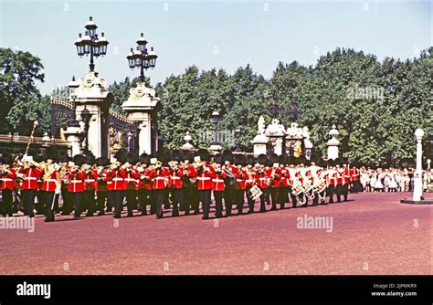 Guardsmen Soliders Marching Changing Of The Guard Buckingham Palace