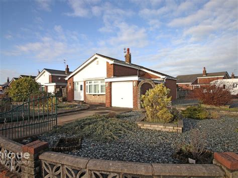 2 Bed Bungalow For Sale In Middleton Avenue Fleetwood Fy7 £229 950