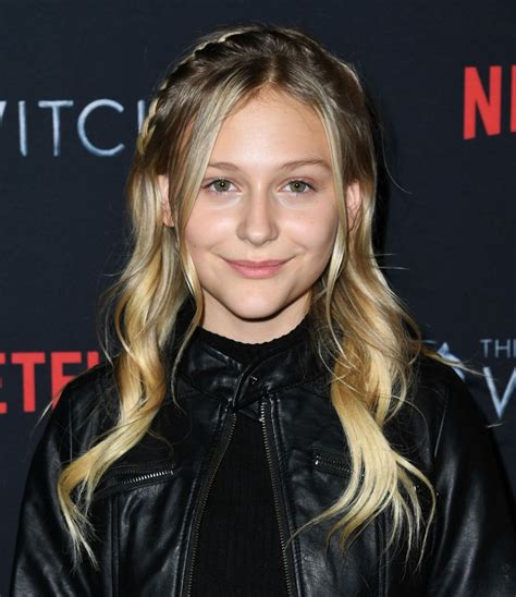 Alyvia Alyn Lind Netflixs The Witcher Season 1 Photo Call In