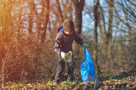 Recycle Waste Litter Rubbish Garbage Trash Junk Clean Training Nature