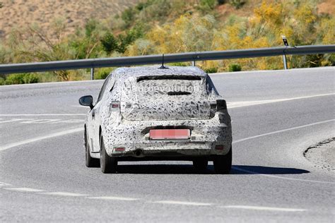 Renault Clio Spied In Southern Europe Autoevolution