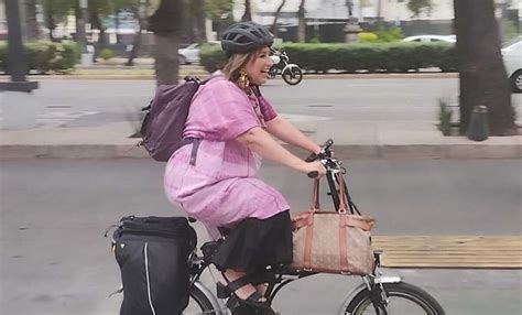 Así es la bicicleta de Xóchitl Gálvez con la que llegó a su registro