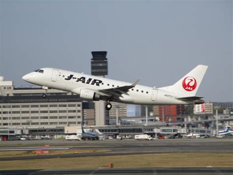 ジェイエア Embraer 170 JA217J 伊丹空港 航空フォト by sakura saidaさん 撮影2023年04月01日