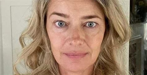 Paulina Porizkova 58 Goes Nude Celebrates Grey Pride