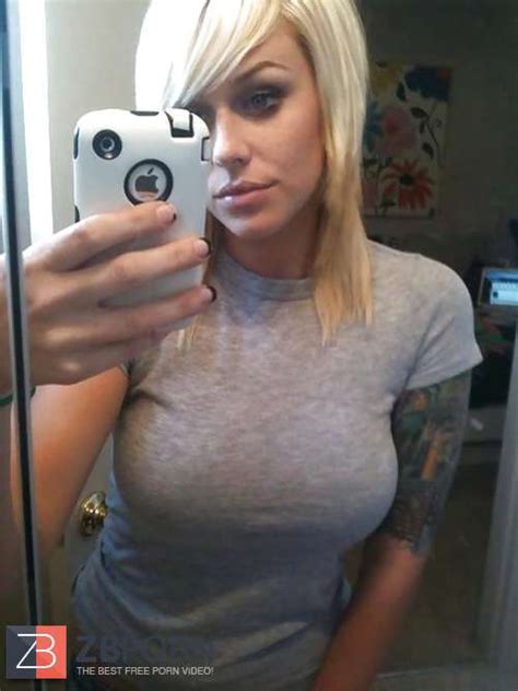 Tatted Selfshot Queen ZB Porn