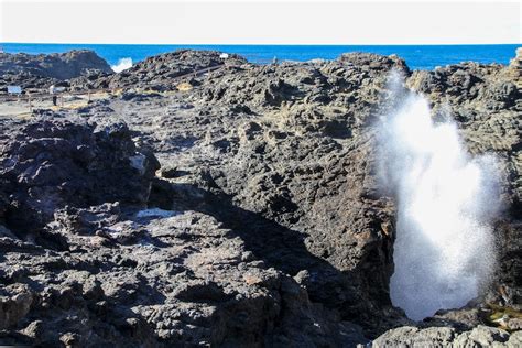 Underwater Photographer Scott Gutterson Explores Kiama Blowholes Ocean