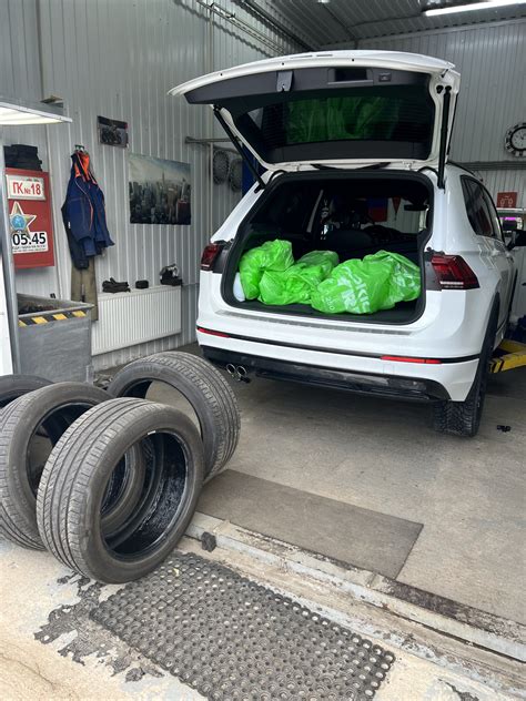Шиномонтаж+ резина от проколов — Volkswagen Tiguan (2G), 2 л, 2019 года ...