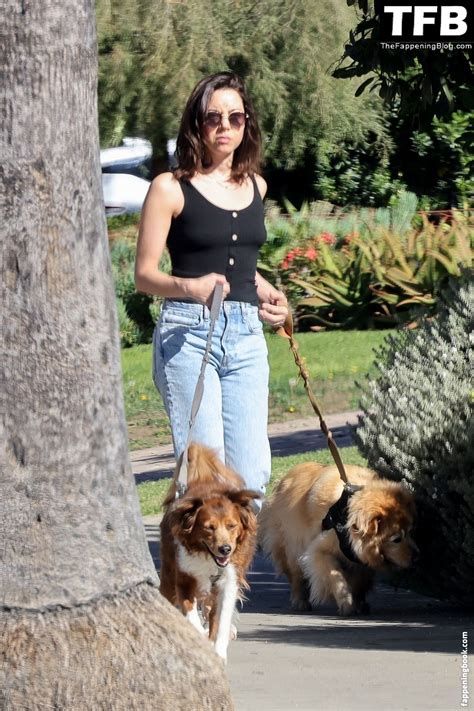 Aubrey Plaza Nude OnlyFans Leaks Fappening FappeningBook