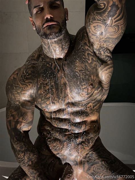 Body Builder Tattoo Big Cock Leon Yaki Yaki Boy Photo