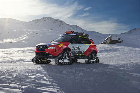 Nissan X Trail Mountain Rescue Bringing E Orce To The Slopes Nissan