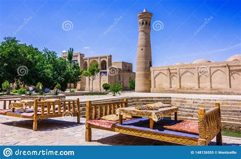 Arquitectura Del Centro Hist Rico De Bukhara Uzbekist N Imagen De