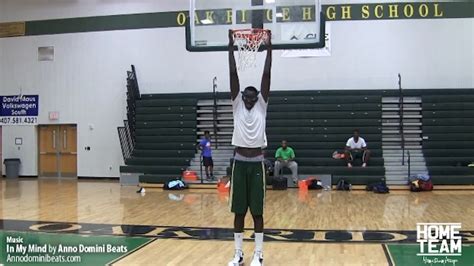 Meet 7 Foot 5 Junior Tacko Fall The Tallest High School Basketball