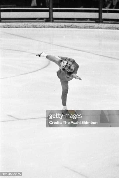 Janet Lynn Figure Skater Photos And Premium High Res Pictures Getty