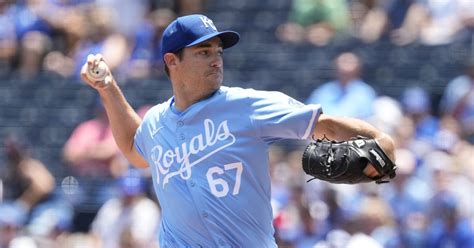 Seth Lugo Strikes Out 10 As Royals Defeat Cleveland 6 2 Dominate