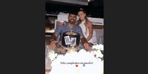 El lujoso festejo íntimo del Kun Agüero en Dubai con una torta temática