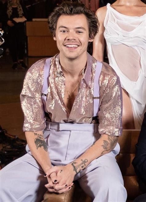 Purple Fine Line Outfit Harry Styles Moda Uomo Moda