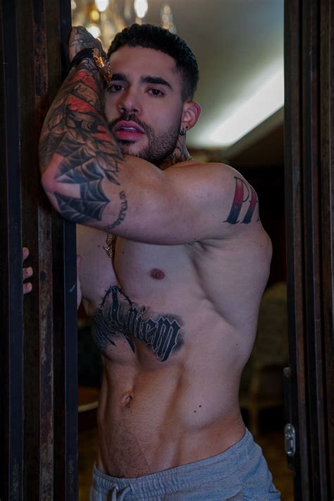 Dominic Sullivan Nude