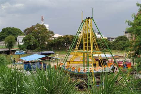 Wahana Pasar Malam Masa Ppkm Level Di Bandung Raya Republika Online