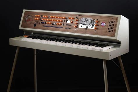 Got a dreamy custom synth designed by Love Hulten : r/synthesizers