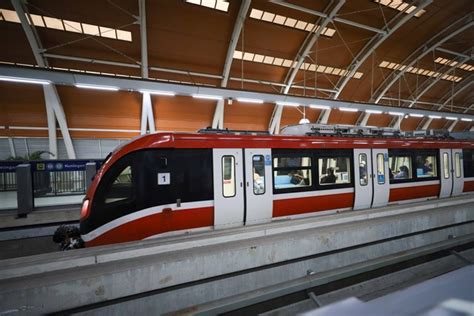 Lrt Jabodebek Layani Juta Penumpang Selama Bulan Beroperasi