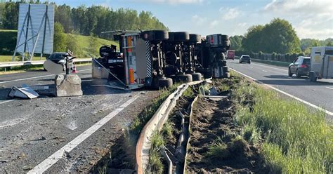 Truck Met Pech Bij Zwolle En Ongeval Bij Assen Oorzaak Fileleed Op