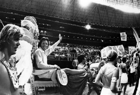 1973 Battle Of The Sexes Turned The Astrodome Into A Circus The Texican