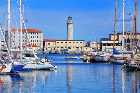 Tour Organizzato Tra Zagabria Fiume E Trieste Vagamondo Viaggi Furno