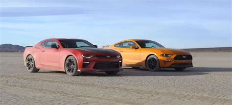 Ford Mustang Gt Vs Chevrolet Camaro Ss Le Desert Drag Race Is Motor